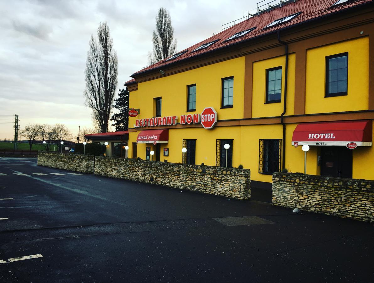 Hotel Stará Pošta Zdiby Exterior foto